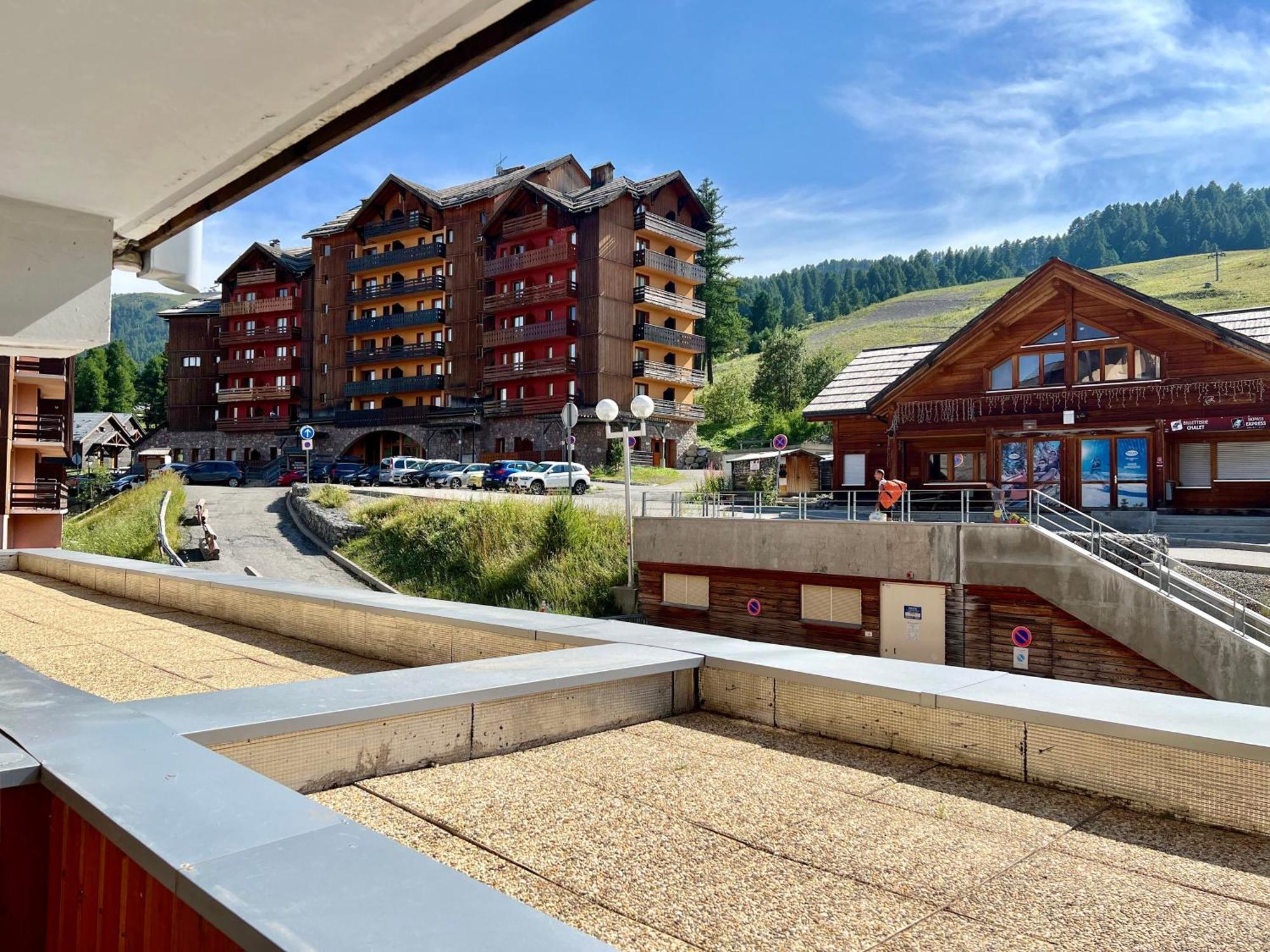 Risoulski Antares - Piscine Et Sauna Екстер'єр фото